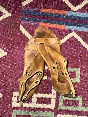 Bed Stu Women’s Tan Leather Slide Sandals